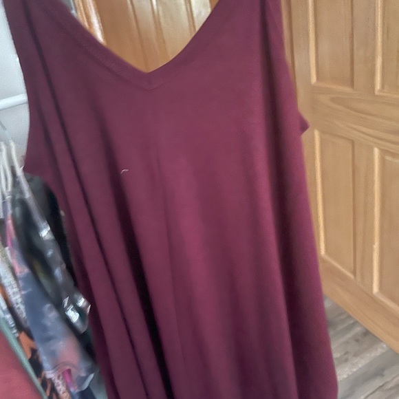 Cranberry maxi dress with adjustable straps. - Picture 2 of 4